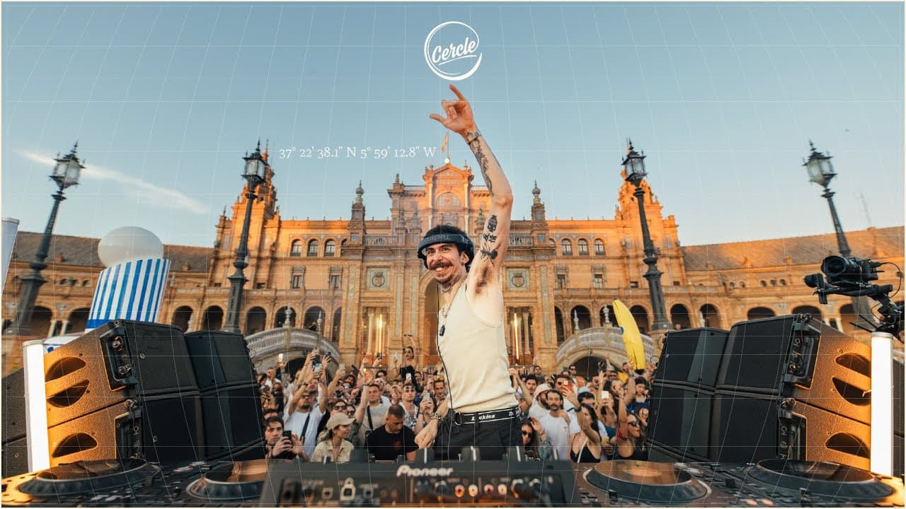 Cercle — Plaza de España, Sevilla